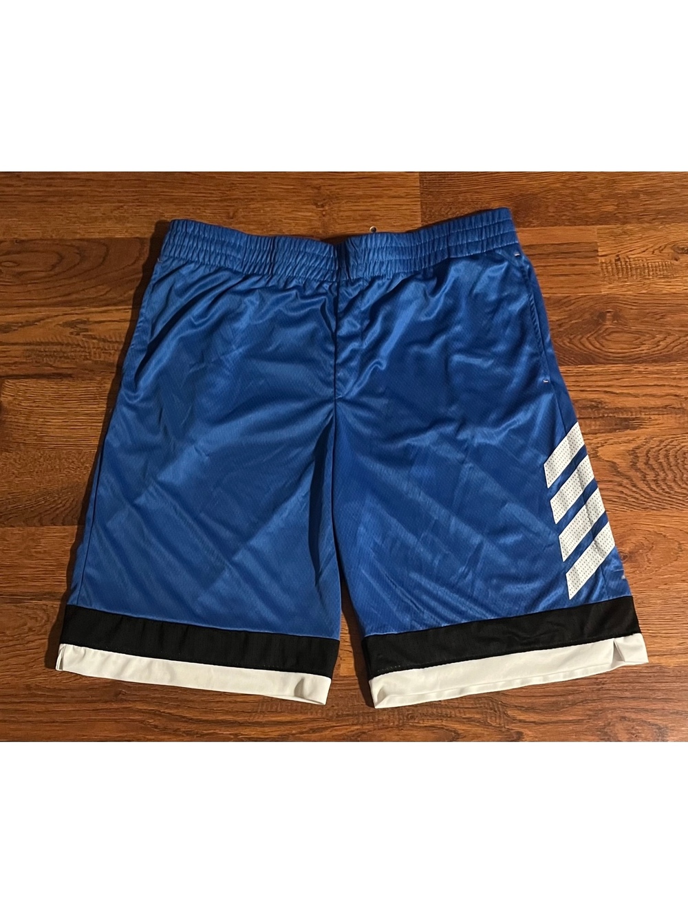 Pro Player Men's XL Blue Athletic Shorts with Black andWhite